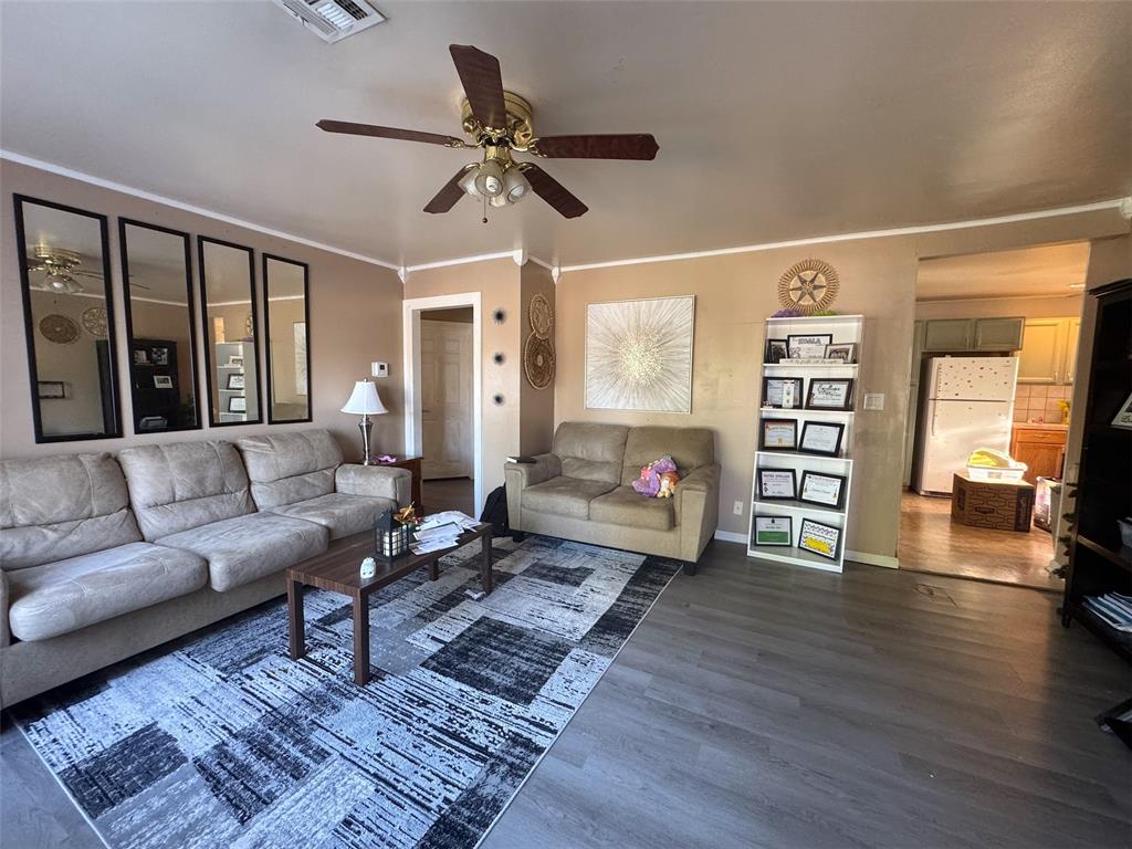 409 W Cottonwood Avenue Property Photo 3
