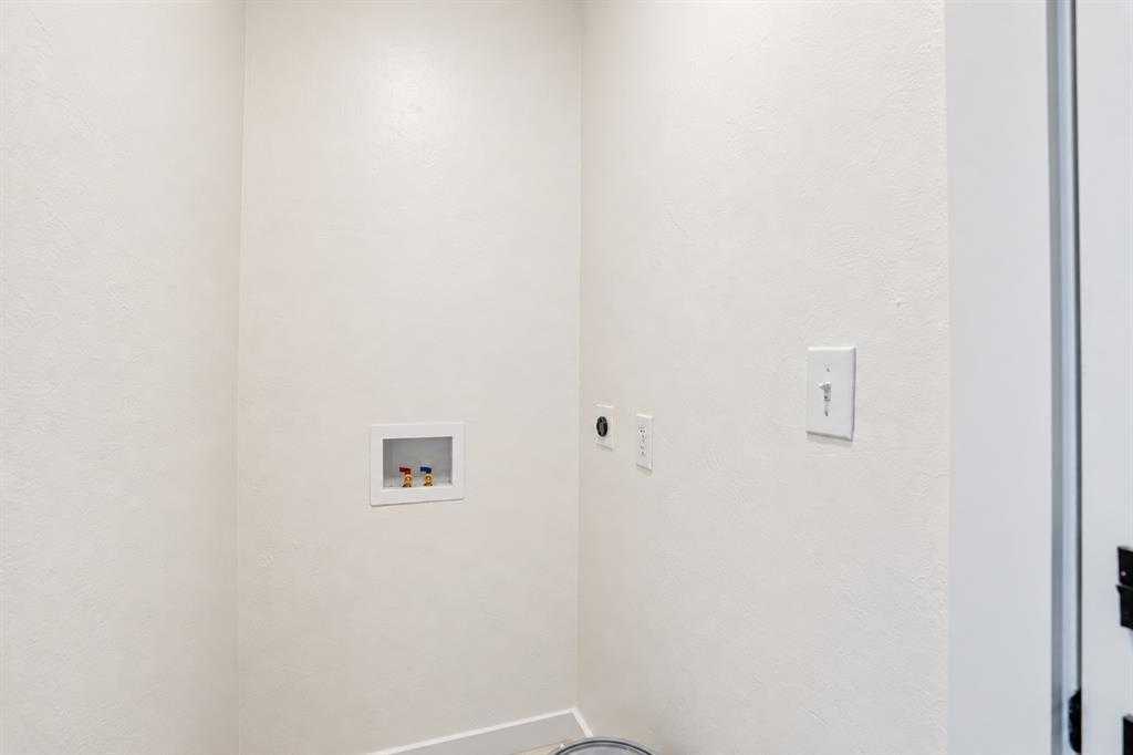 1504 N Magnolia Street Property Photo 9