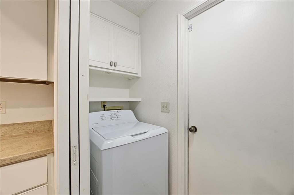4717 Nw 72nd Street Property Photo 15