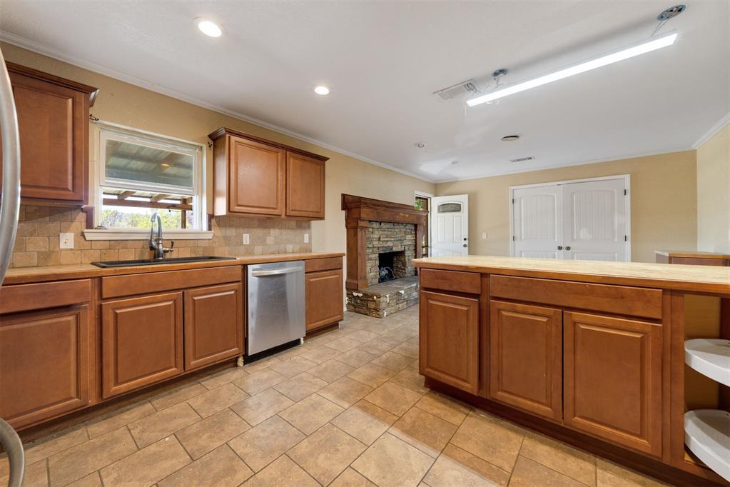 25994 State Highway 112 Property Photo 6