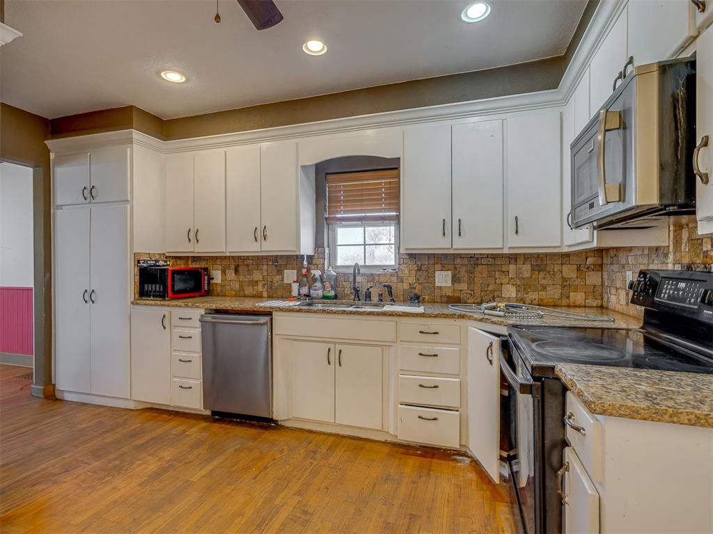 23065 E 1090 Road Property Photo 12