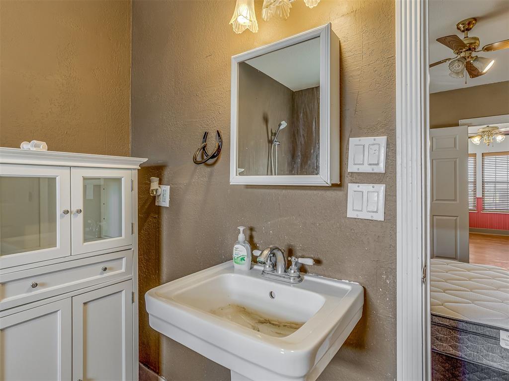 23065 E 1090 Road Property Photo 21
