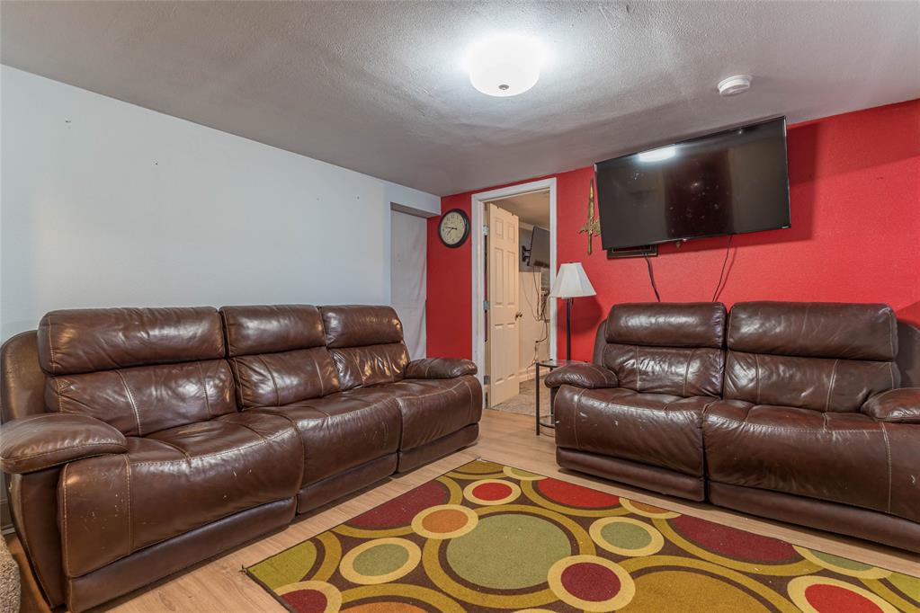 810 Prairie Chief Avenue Property Photo 14