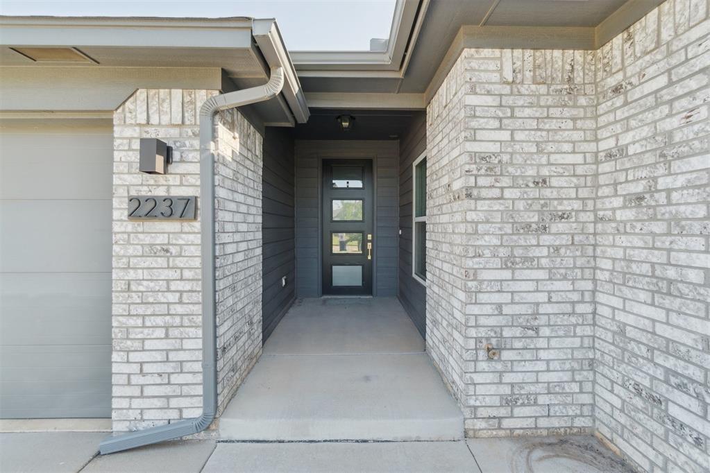 2237 Nw 179th Street Property Photo 4