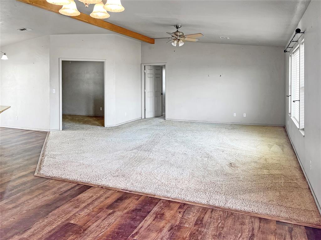 22950 E 1130th Road Property Photo 5