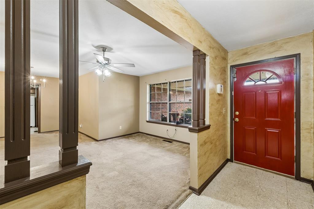 324 W Blueridge Drive Property Photo 4