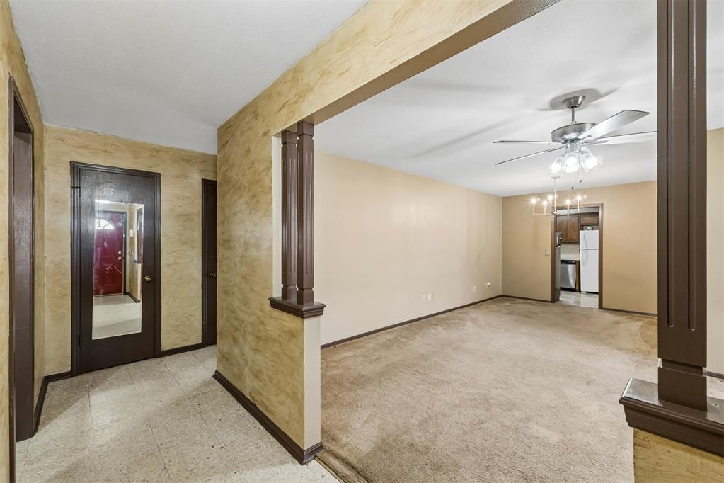 324 W Blueridge Drive Property Photo 5