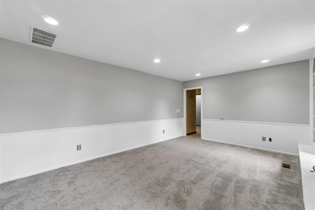 324 W Blueridge Drive Property Photo 11