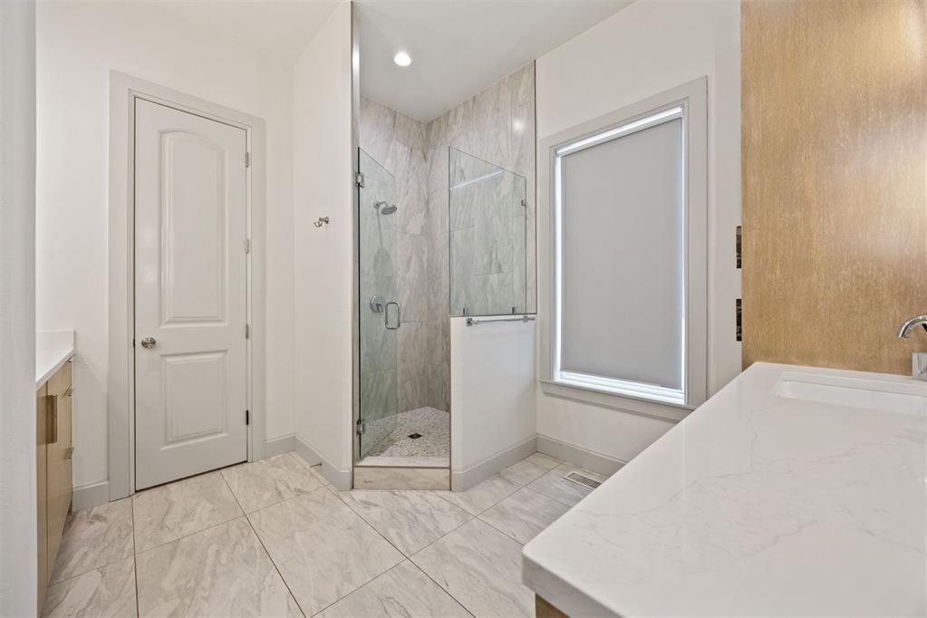6509 Avondale Drive B Property Photo 30