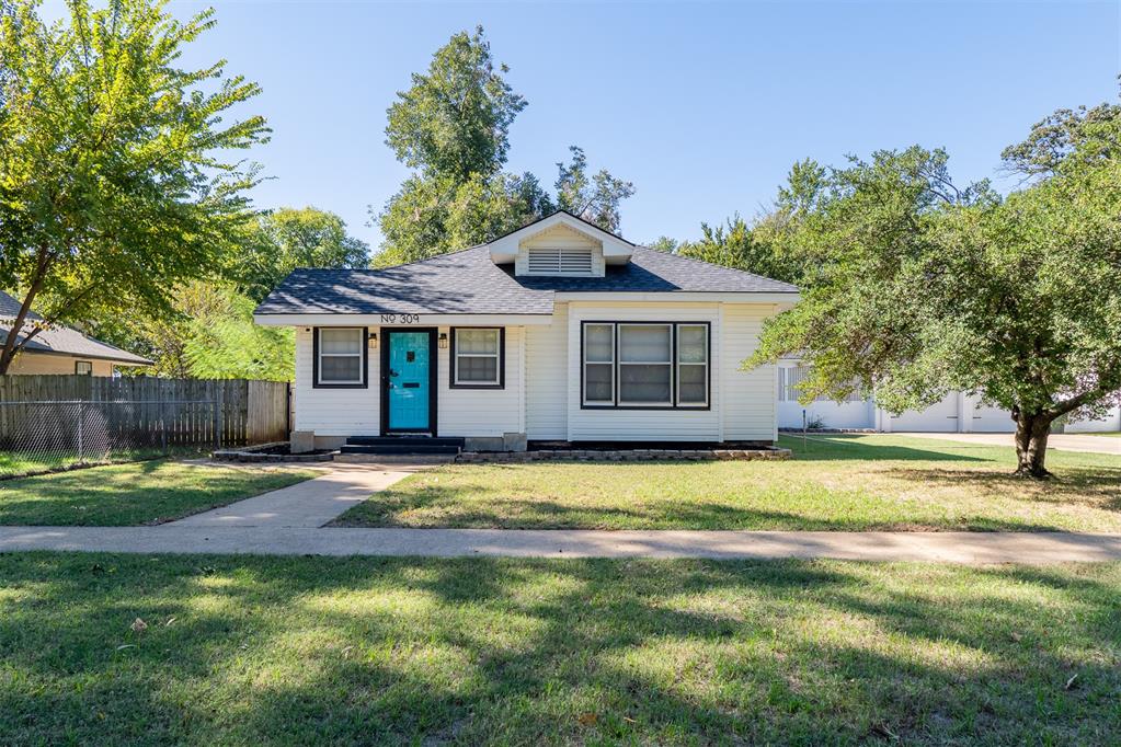309 N Pecan Street Property Photo 1