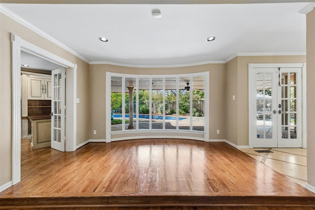 1902 Pin Oak Circle Property Photo 7