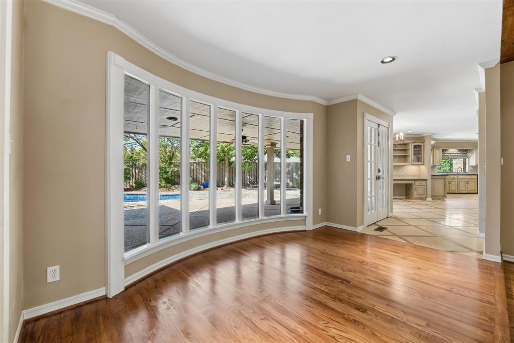 1902 Pin Oak Circle Property Photo 8
