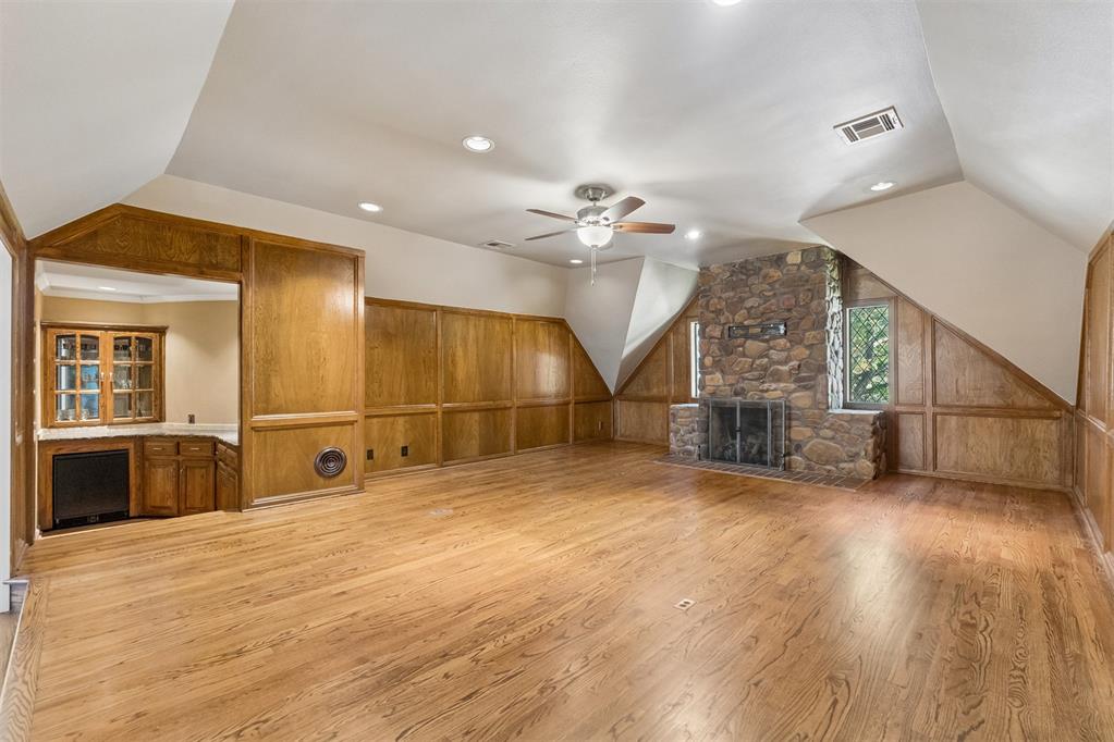 1902 Pin Oak Circle Property Photo 28