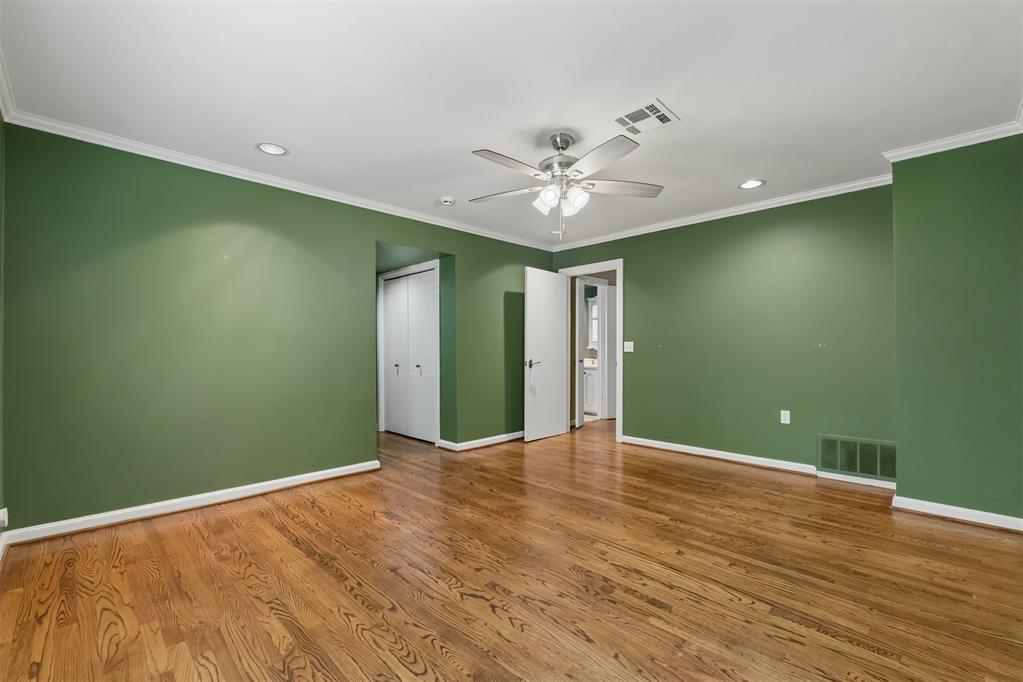 1902 Pin Oak Circle Property Photo 32
