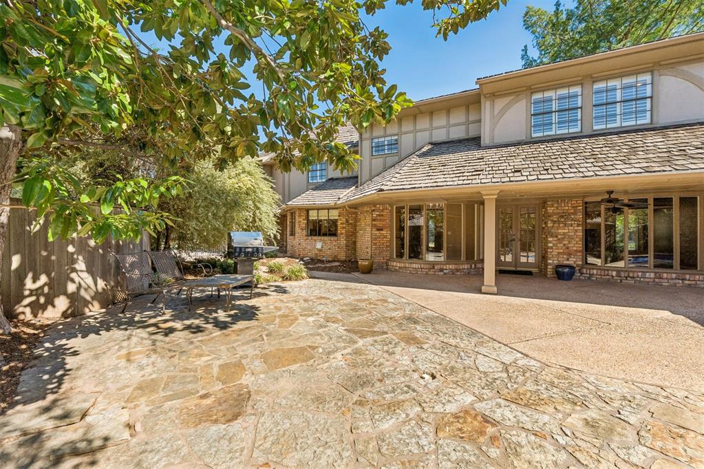 1902 Pin Oak Circle Property Photo 42