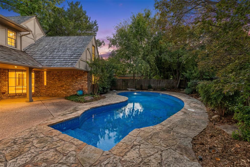 1902 Pin Oak Circle Property Photo 47