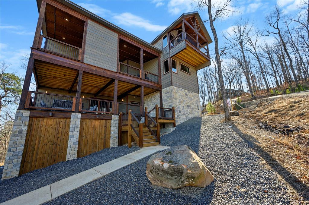 579 Moonshiner Springs Trail Property Photo 2