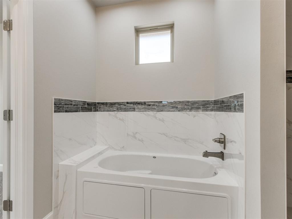 2915 Ridgecrest Drive Property Photo 13
