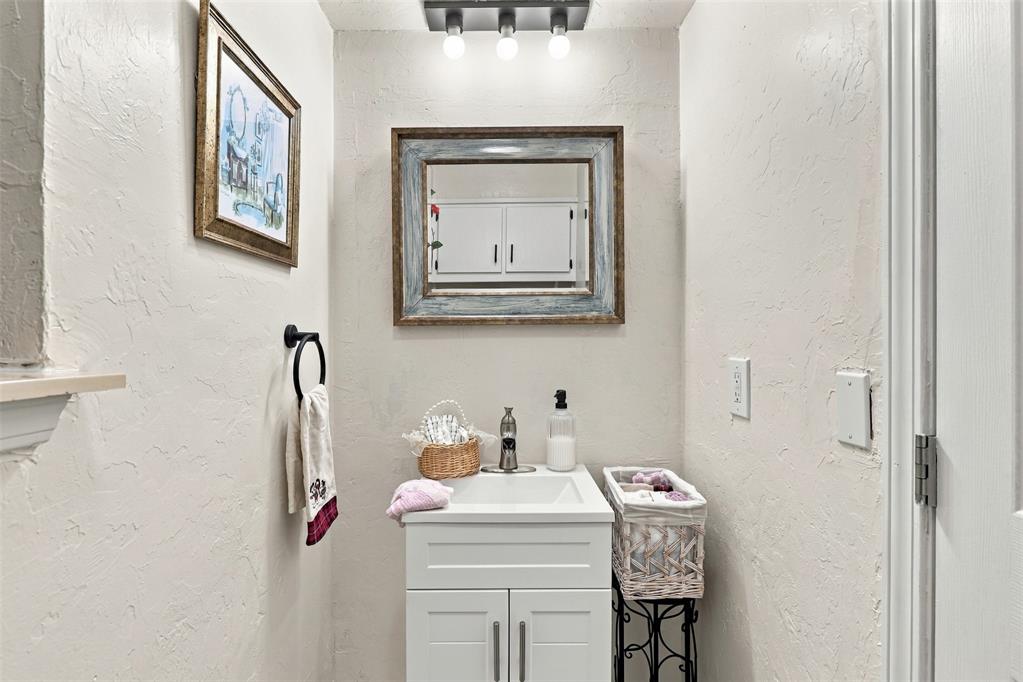 9908 Rockwell Terrace Property Photo 27