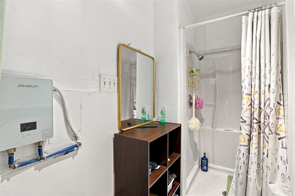 9908 Rockwell Terrace Property Photo 48