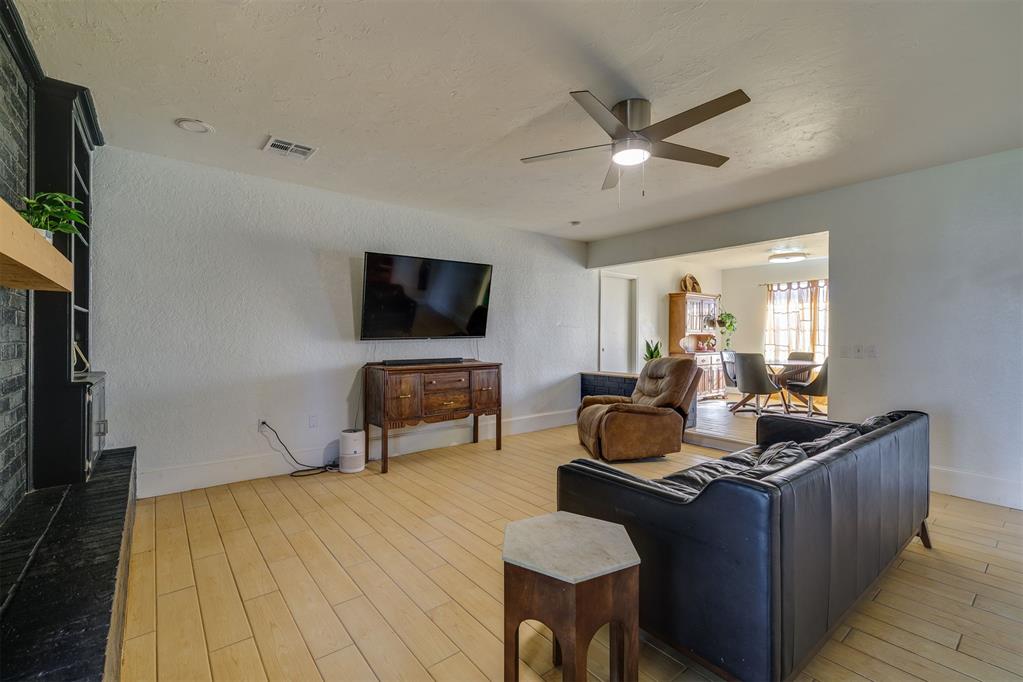 203 Jeffries Drive Property Photo 7