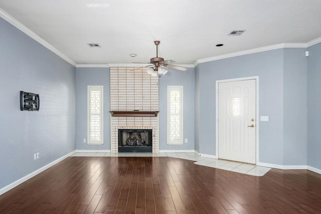 11904 Barrywood Drive Property Photo 3