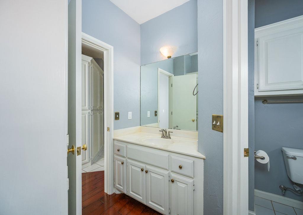 11904 Barrywood Drive Property Photo 17