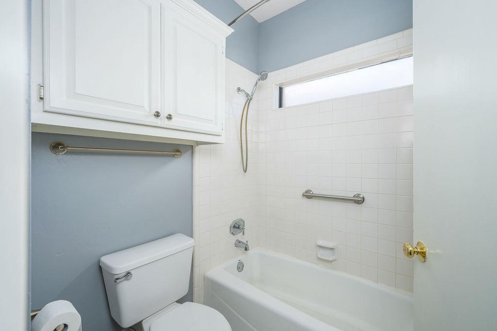 11904 Barrywood Drive Property Photo 18