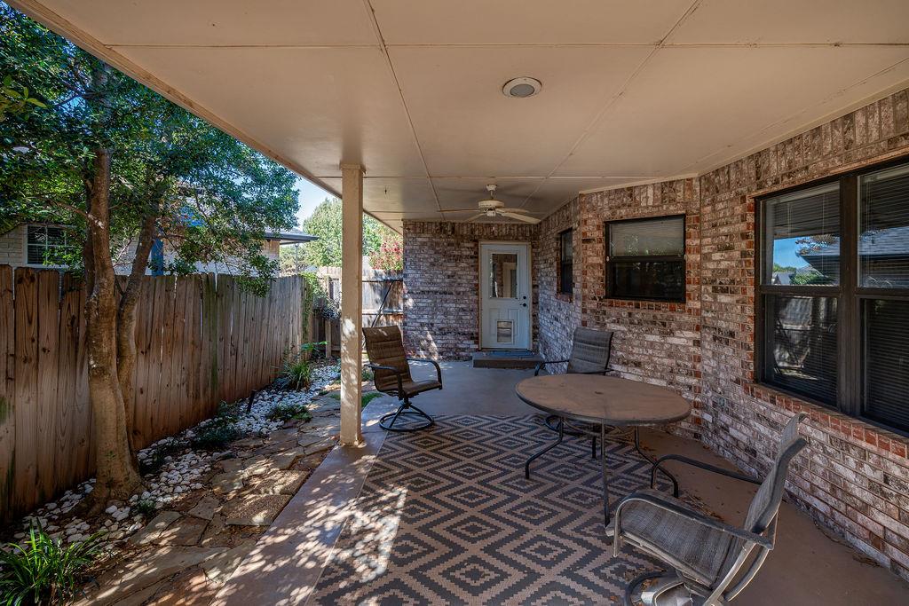 11904 Barrywood Drive Property Photo 29