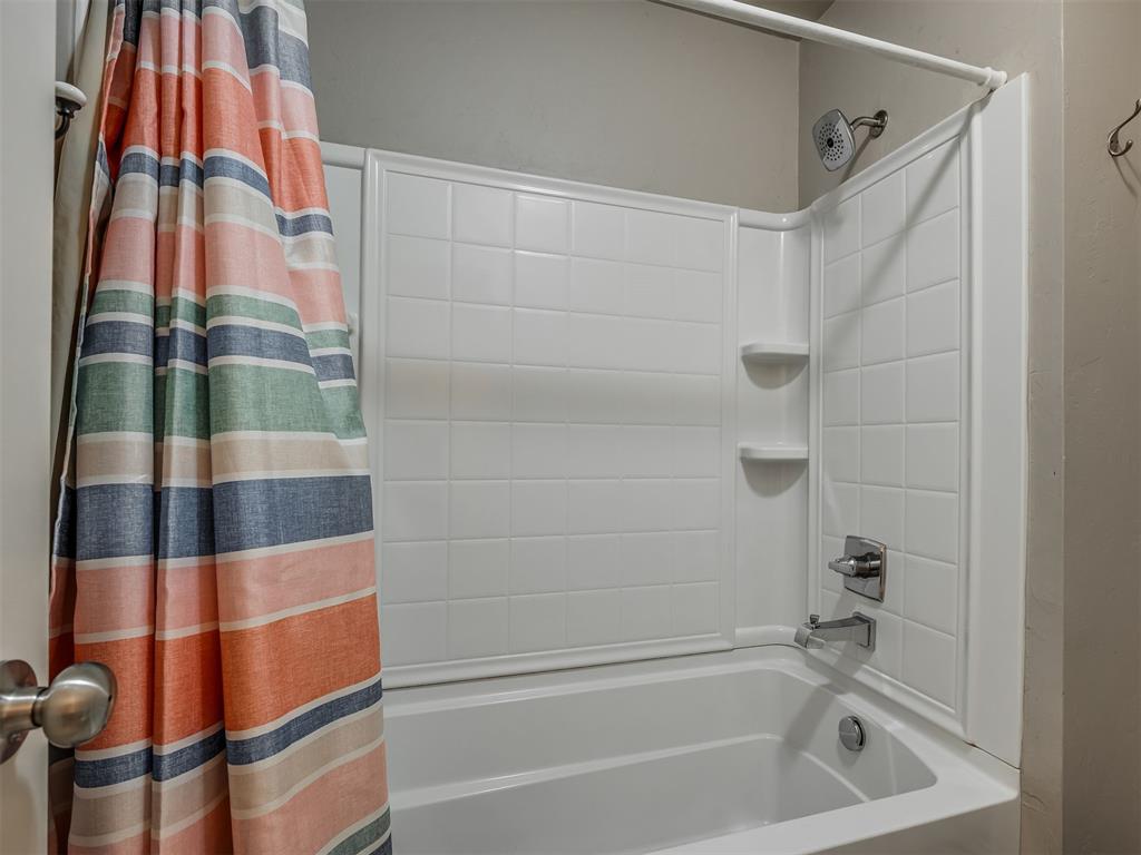 915 Eaglerock Lane Property Photo 32