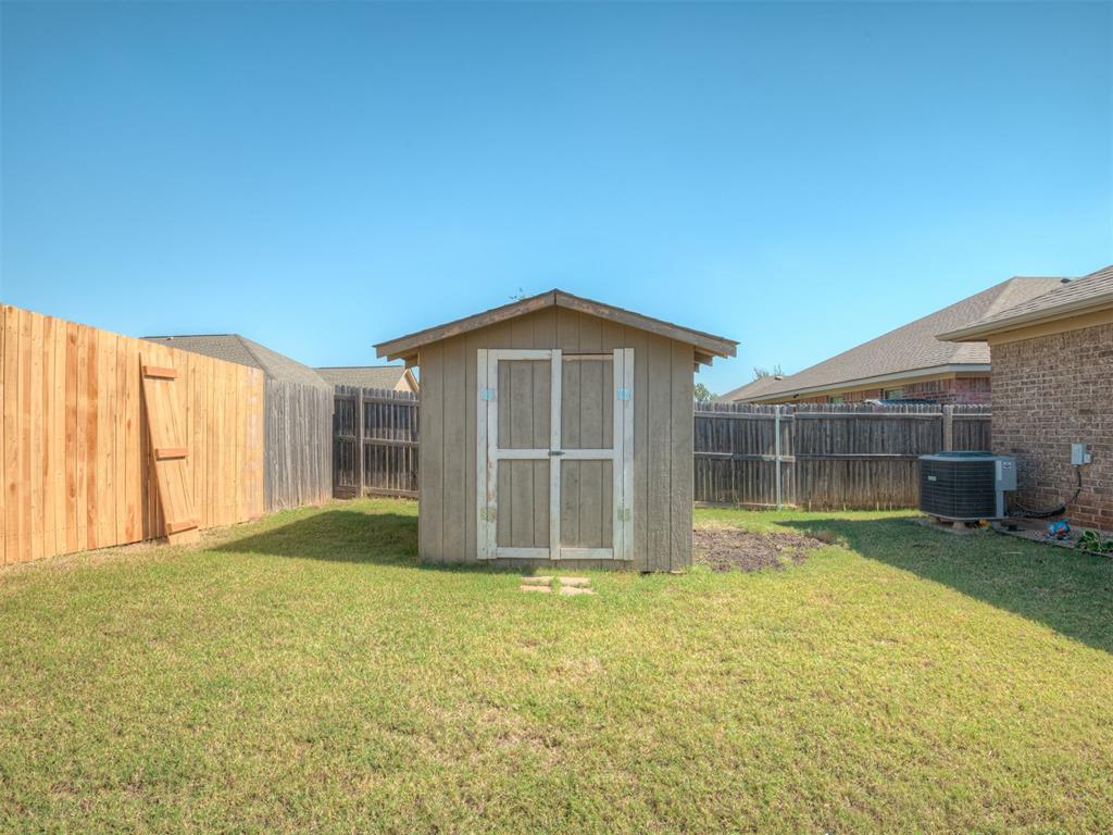 915 Eaglerock Lane Property Photo 42