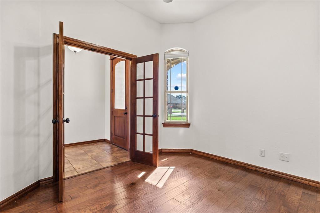 1304 Crimson Drive Property Photo 7