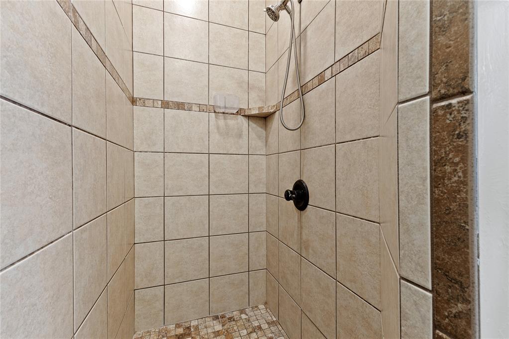 1304 Crimson Drive Property Photo 26