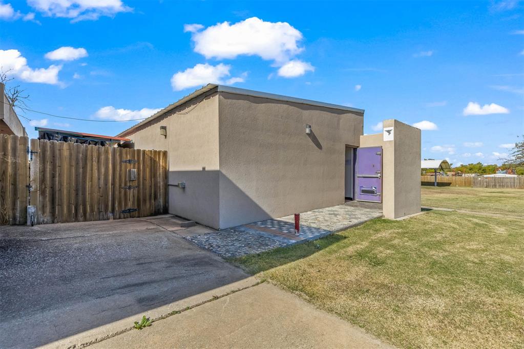 11223 Nw 10th Street Property Photo 46