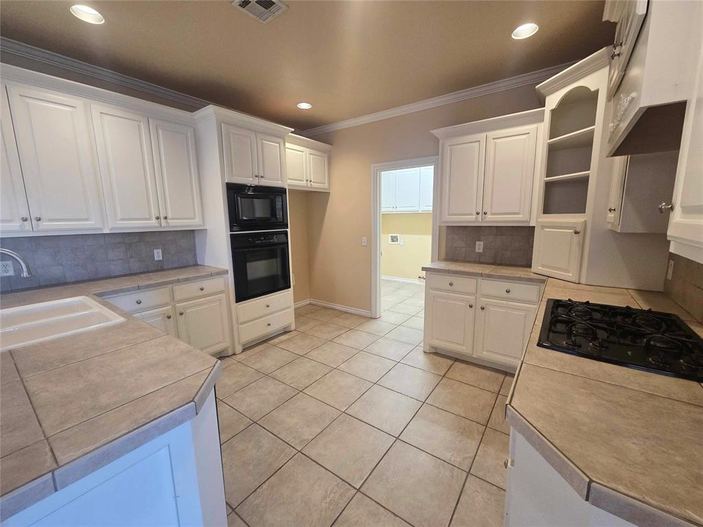 17205 Cedar Drive Property Photo 5