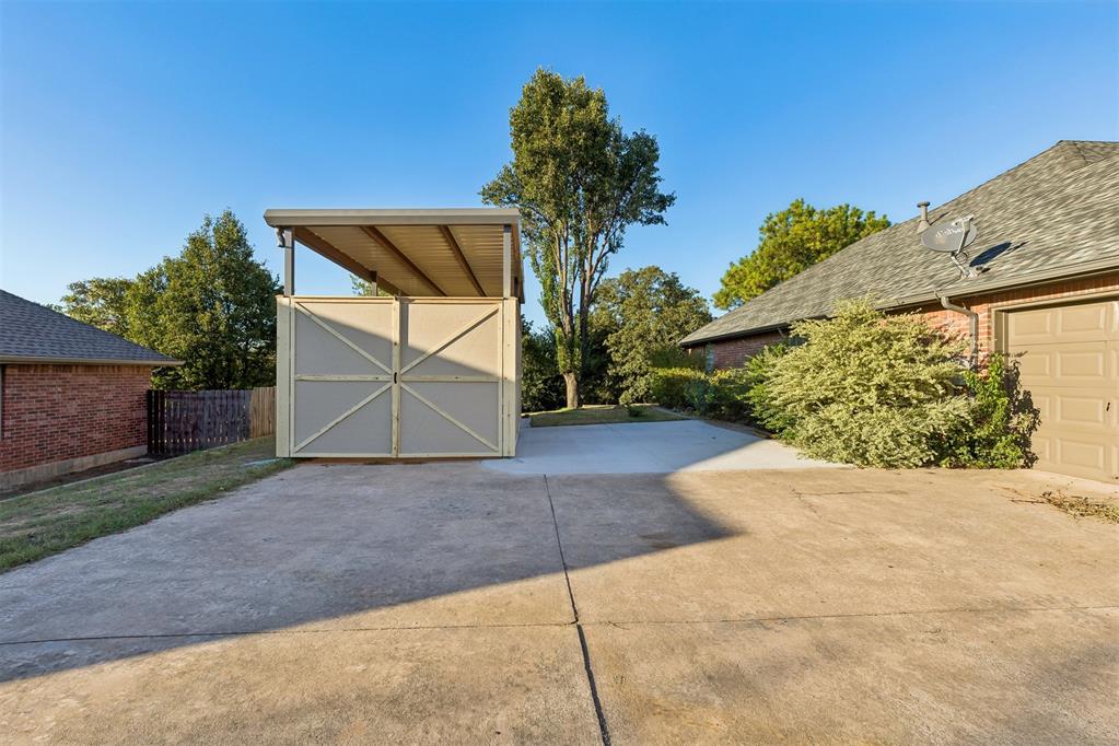 15069 Scottsdale Lane Property Photo 3