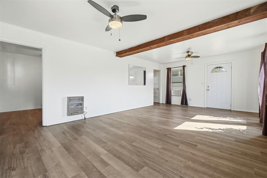 213 Shell Boulevard Property Photo 4