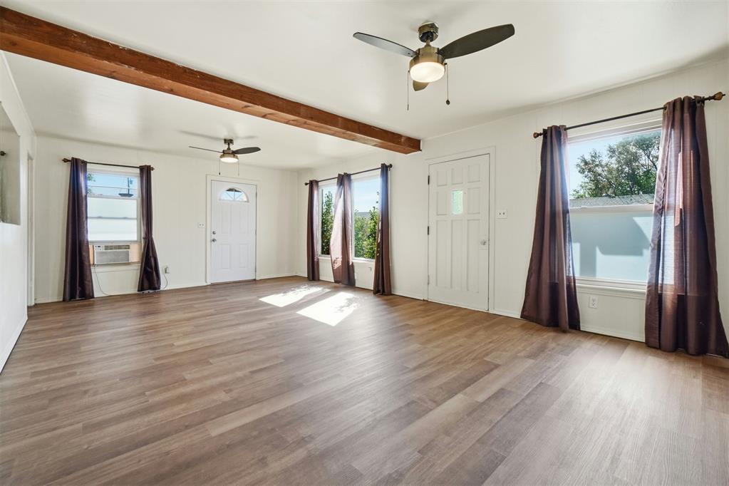 213 Shell Boulevard Property Photo 5