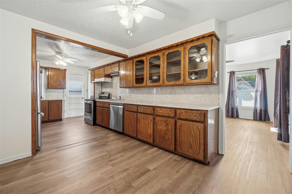 213 Shell Boulevard Property Photo 8