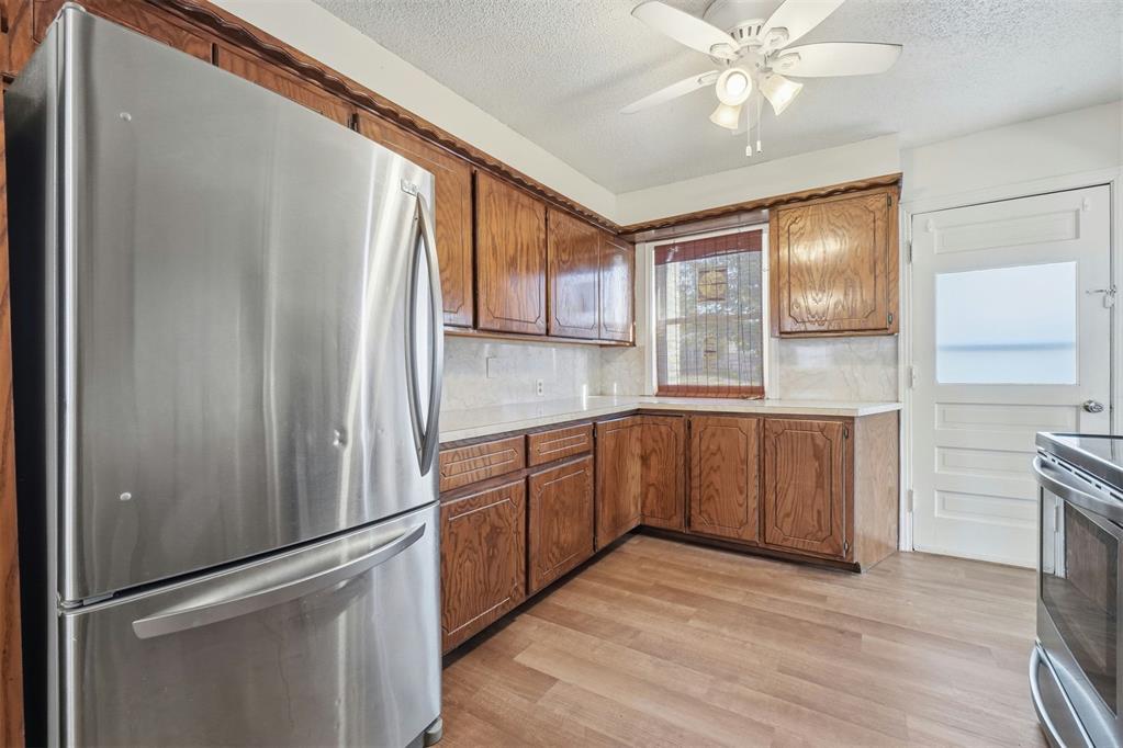 213 Shell Boulevard Property Photo 12