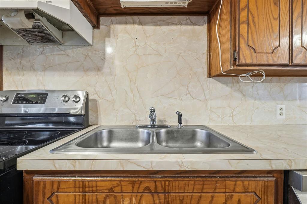 213 Shell Boulevard Property Photo 14