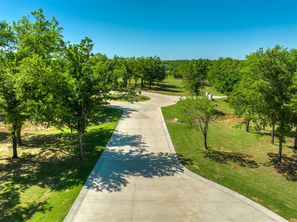 9759 Creek View Road Property Photo 3