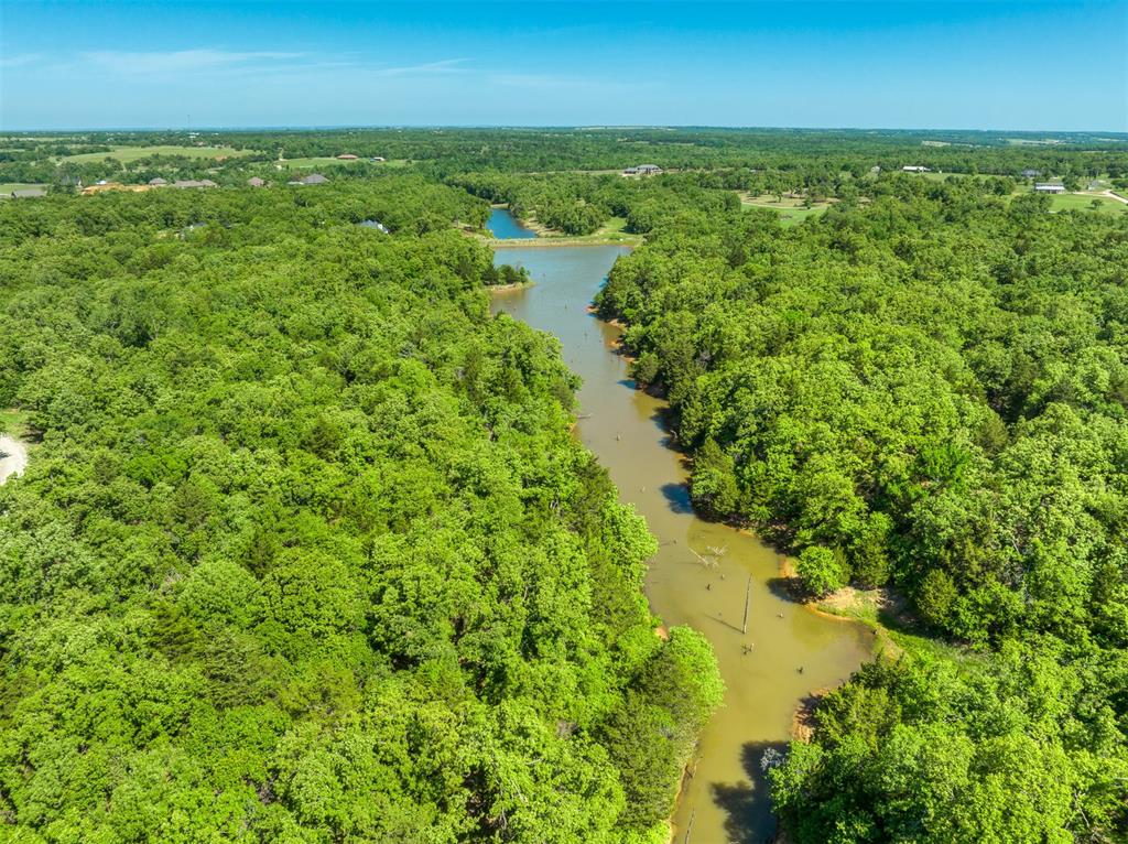 9759 Creek View Road Property Photo 4