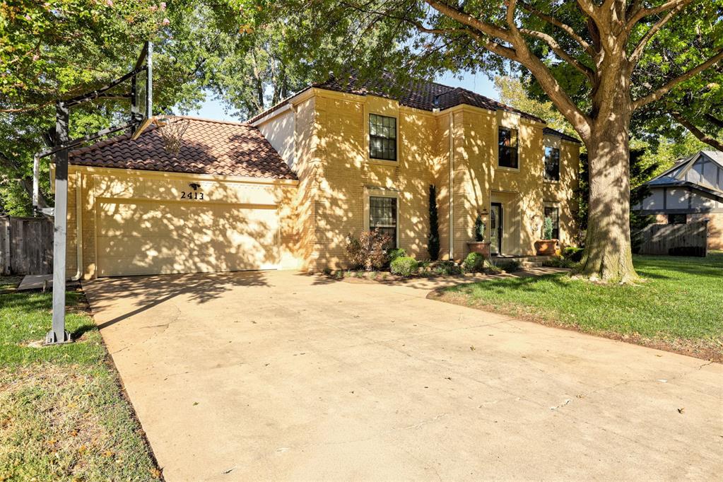 2413 S Wentworth Court Property Photo 3
