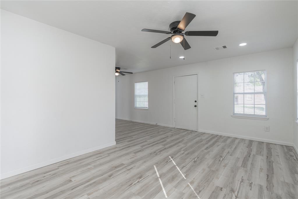 2200 Ne 19th Street Property Photo 5