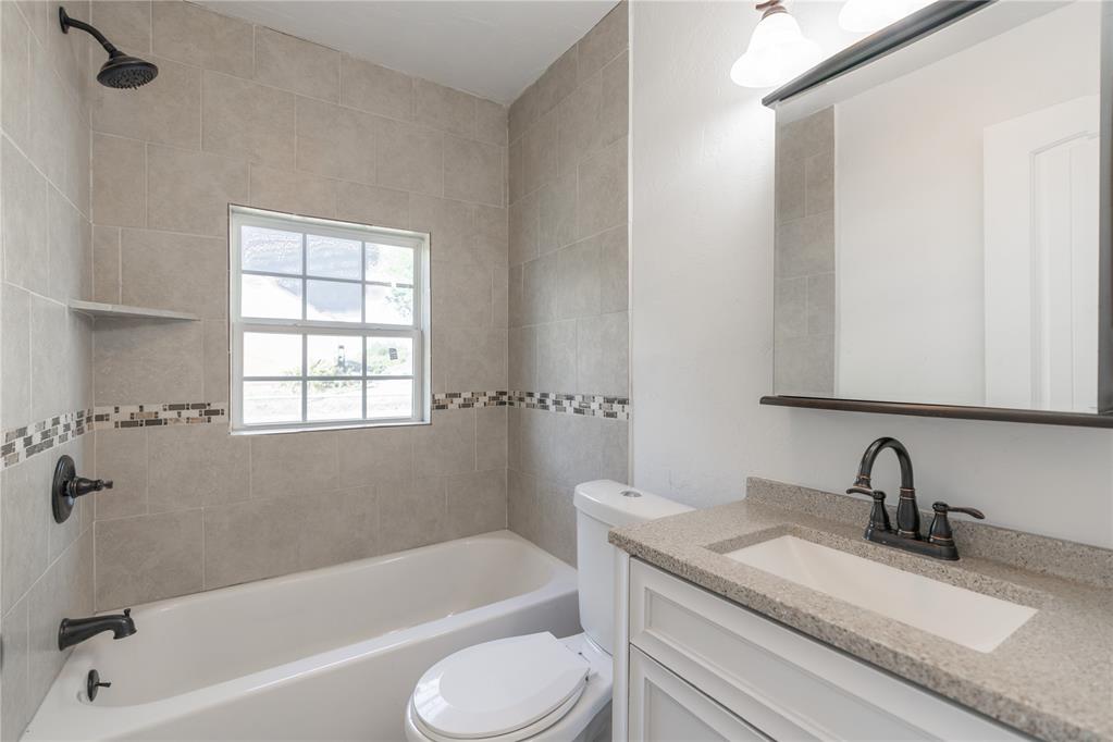 2200 Ne 19th Street Property Photo 13