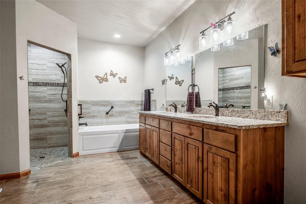 24119 E 1080 Road Property Photo 9