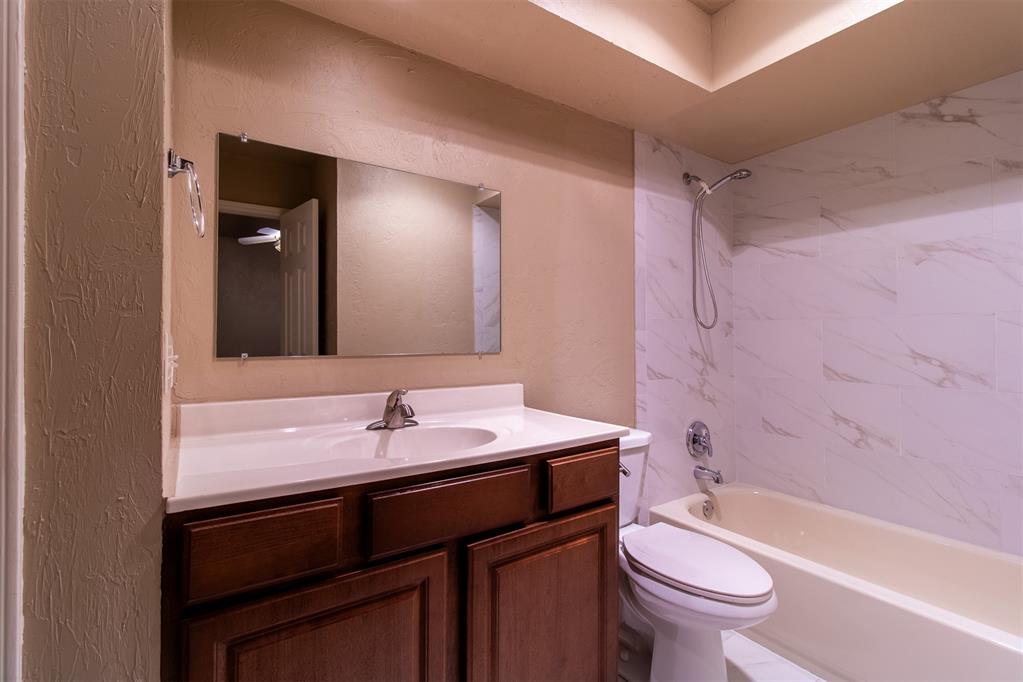 14007 Fairhill Avenue Property Photo 4