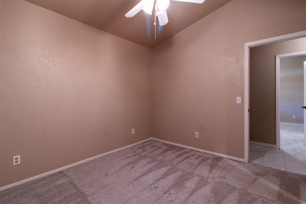 14007 Fairhill Avenue Property Photo 17