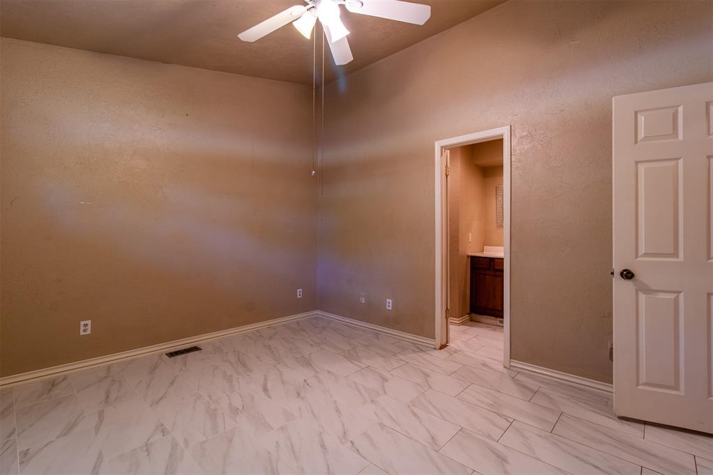 14007 Fairhill Avenue Property Photo 22